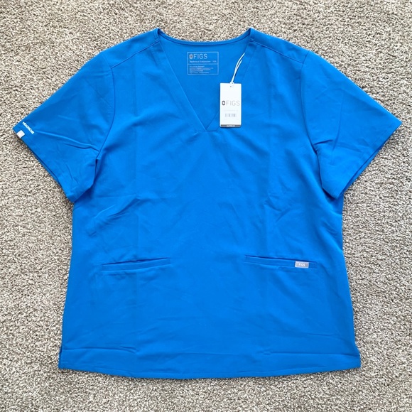 Women’s Figs Casma Top - Picture 2 of 7